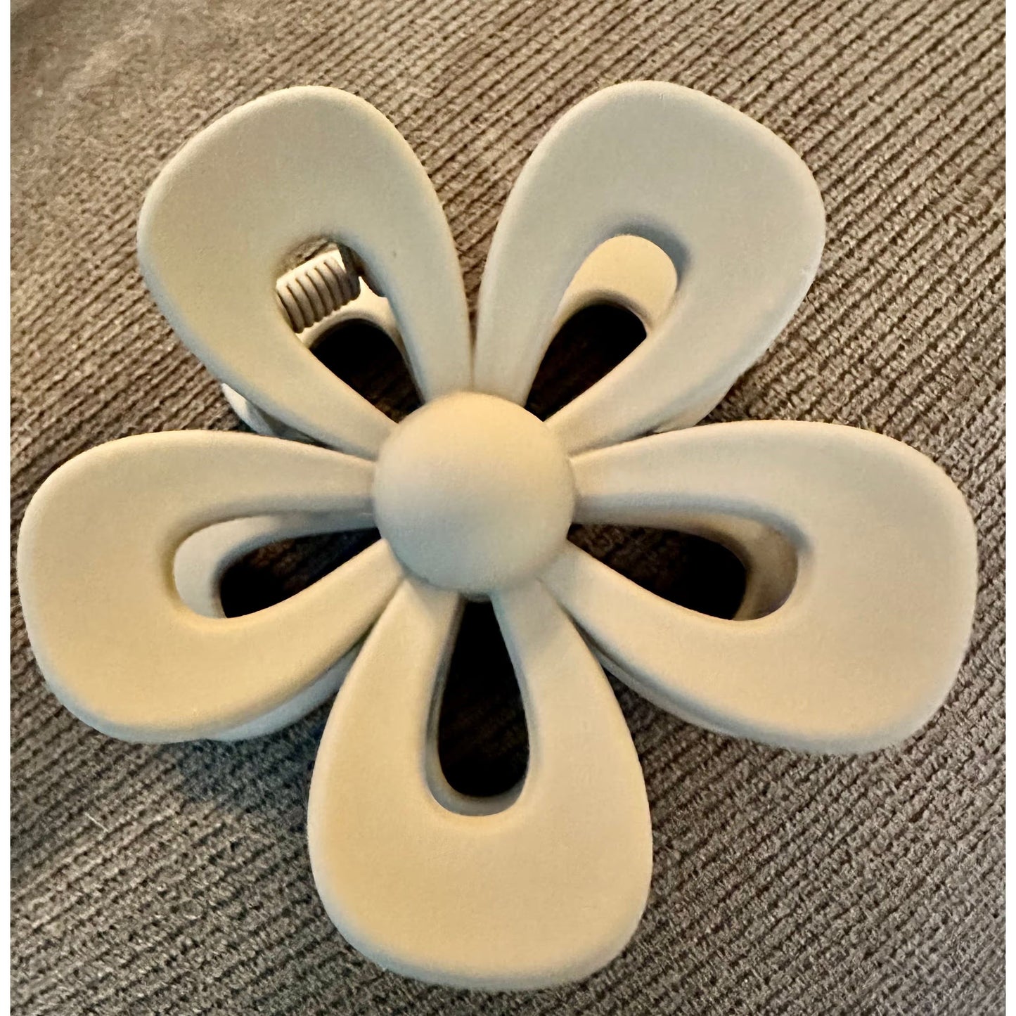 Fiji Flower Clip- 6 Colors - Rhapsody and Renascence