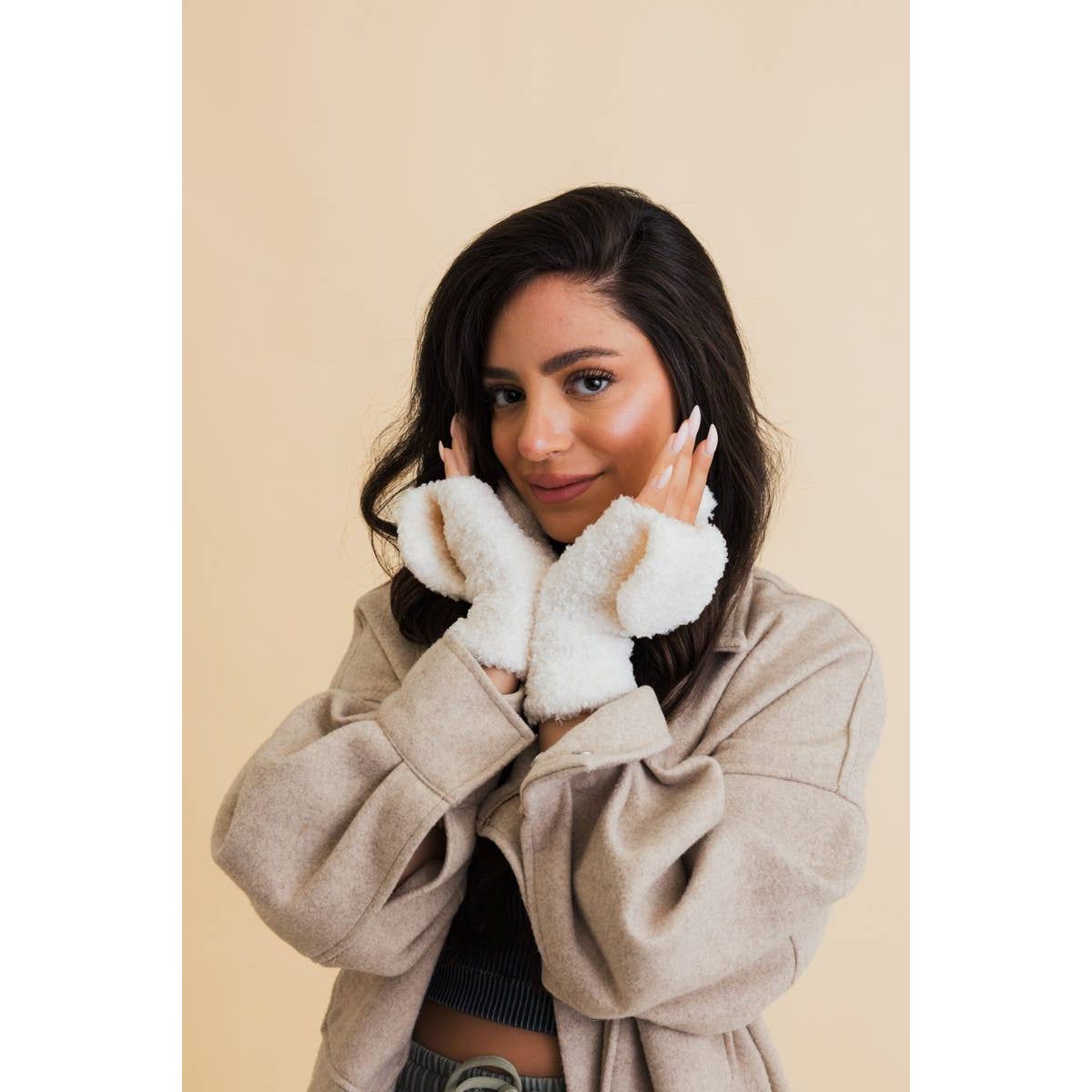 Deirdre Foldable Texting Gloves with Sherpa Fleece: Black or Ivory